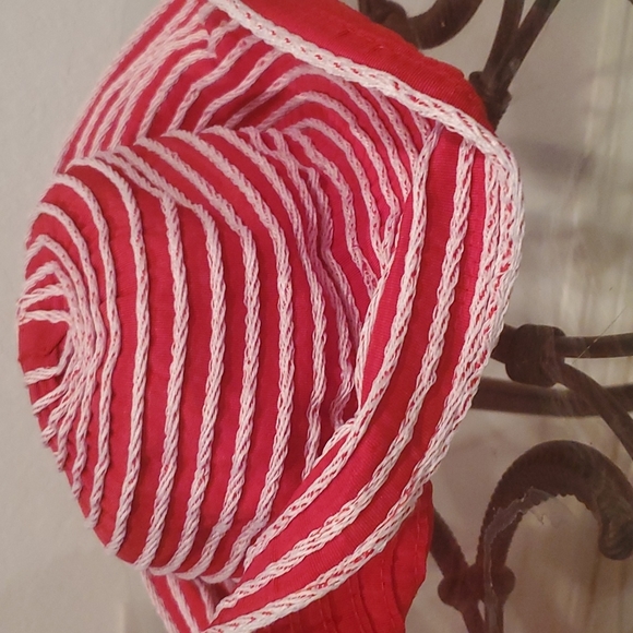 Hat - Picture 3 of 3